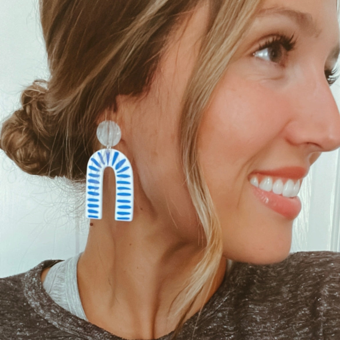 The Santorini Dangles