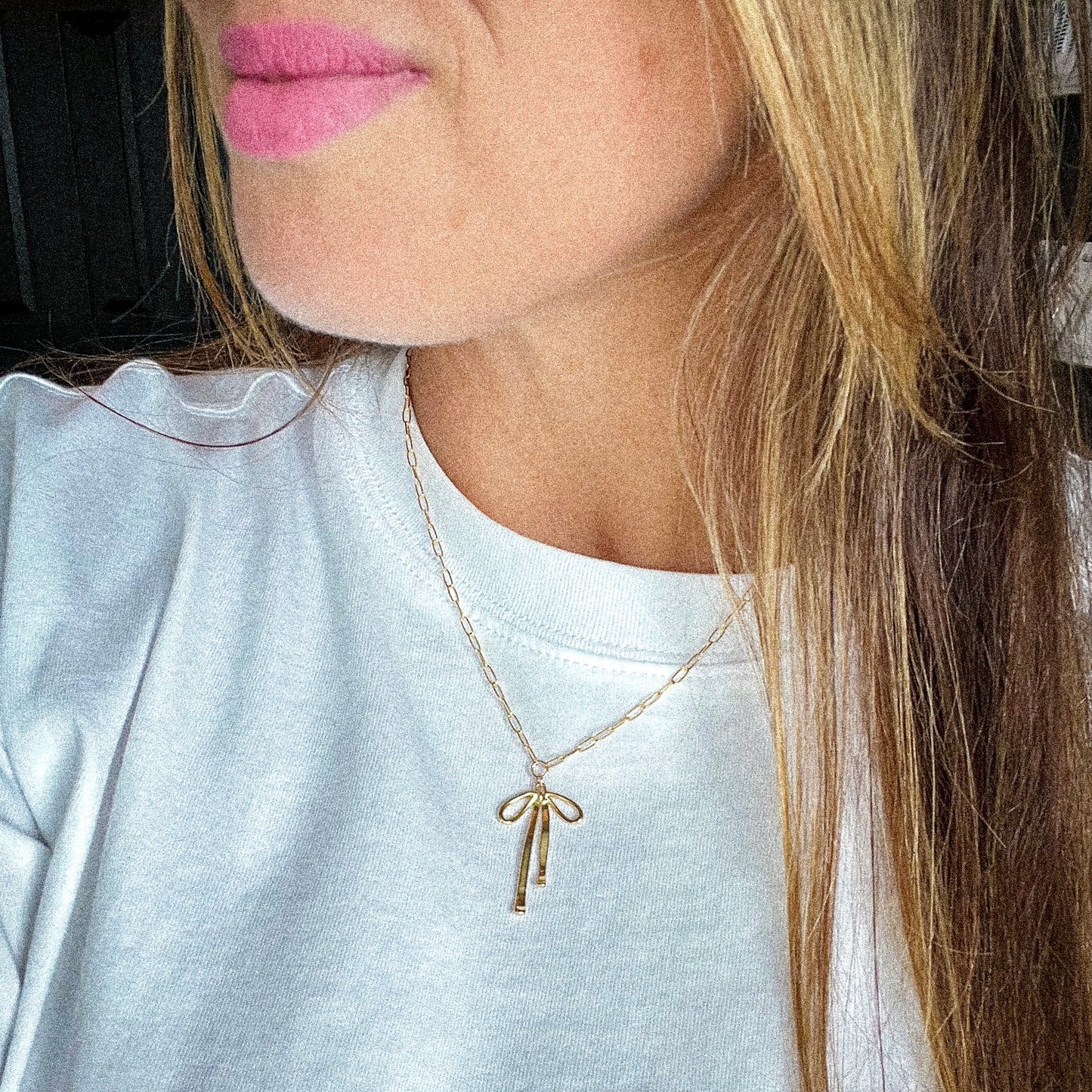 The Bow Necklace